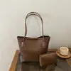 Bolsa tejida, estilo coreano de otoño, colección 2026, bolsa de mano versátil para uso diario, adecuada para ir al trabajo, con un compartimento principal y secundario, correa para el hombro y asa