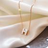 Colar de pérolas de aço titânio feminino com design de nicho, corrente de clavícula de ouro 18k, tremolo simples com joias da moda para combinar