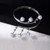 Pulsera Abierta Multicapa de Flores y Hojas Personalizada para Mujer, Brazalete Metálico Estilo Ins con Diamantes, Pulsera Ajustable y de Alta Gama