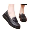 Nuevos Zapatos Suaves para Madres Otoño 2026, Zapatos de Piel para Personas de Mediana Edad y Mayores, Zapatos Planos para Mujer, Zapatos de Abuela