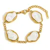 Moda Europea y Americana Elegante Nicho Diseño Francés Pulsera Acero Inoxidable Chapado en Oro de 18K Pulsera de Perlas Barrocas para Mujer