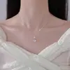 Collar de Mariposa de Calcedonia Blanca para Mujer Simple Lujo Ligero Diseño de Nicho de Gama Alta Versátil Cadena de Clavícula Princess Escape Joyería