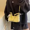 Bolso de Mano de Moda de Gama Alta Estilo Occidental para Viajar, Bolso Pequeño Cuadrado Cruzado para Mujer, Nuevo Verano 2025