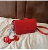 2025 Nuevo Popular Estilo Coreano Exportación Color Puro Bolso de Hombro para Mujer Diseño Popular Bolso Cruzado Bolso de Mano para Viajes