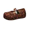 Zapatos Mary Jane planos con estampado de leopardo únicos para mujer, nuevo estilo primavera/verano 2026, punta cuadrada, boca poco profunda, zapatos slip-on de moda