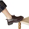 Sapatos Pequenos de Couro com Solado Grosso para Aumentar a Altura para Mulheres 2025 Novos Moccasins de Outono para Pessoas Baixas Estilo Britânico Sapatos Pretos para Trabalho