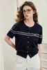 Camiseta de tricô macia e fofa com bordado na gola redonda, fio fiado no núcleo, estilo preguiçoso feminino, nova chegada Primavera/Verão 2026, top base, estilo coreano