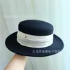 Sombrero de Lana con Perlas de Moda Estilo Francés de Seda y Lino para Mujer, Elegante y Versátil Sombrero Cálido de Copa Plana para Invierno, Elegante Sombrero de Moda
