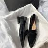 Zapatos de Cuero Pequeños Estilo Británico, Zapatos de Puntera Afilada con Tacón Grueso con Empalme Francés, Mocasines Elegantes de Tacón Medio