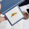 Enriqueça no Seu Ano Zodiacal com Moedas Temáticas de Dinheiro, Anéis Pequenos de Cavalo, Anéis Lisos de Design de Luxo de Nicho, Fornecimento Atacadista