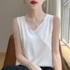 Camisola de cetim de seda estilo étnico de verão 2026, decote V assimétrico, ombros largos, sem mangas, curta, para mulheres