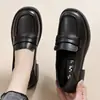 Artículo popular 2026 Otoño Nuevo Moda Versátil Estilo Británico para Mujer Temperamento Casual Cómodos Mocasines Suela Suave Empeine Suave Zapatos de un Solo Color