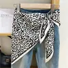 Bufanda Triángulo Flor de Anacardo Coreana Cortina de Trasero Accesorios en Capas para Mujer Cinturón de Jeans Cintura Bufanda de Seda Camisa a Juego para Viaje