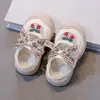 Zapatos Deportivos para Niñas 2026 Nuevo Verano Estilo Princesa Moño Punta Cerrada Zapatos de Playa para Niños Suela Suave Deportivos Lindos