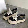 Zapatos Blancos de Suela Gruesa para Aumentar la Altura de Personas Bajas para Mujer 2026 Nuevo Otoño Versátiles con Faldas Suela Suave Zapatos Casuales de Plataforma