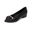 Zapatos de mujer de punta fina con tacones gruesos y suelas planas, nuevos y versátiles zapatos de trabajo elegantes para el otoño de 2025, zapatos de mujer de cuero suave