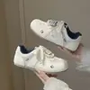 Zapatillas blancas de malla transpirable y ligeras de verano para mujer, nuevo estilo coreano 2026, suela gruesa, versátiles, deportivas, casuales para estudiantes