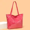 Bolso Casual Retro de Moda para Mujer con Letras Nuevo de PVC para Viajes Diarios Gran Capacidad Bolso de Mano de Moda Simple Bolso Tote