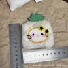 Colgantes de Felpa de Dibujos Animados Serie Frutas Manzana Pera Piña Adornos Broches Sanrio Accesorios para Bolsos Joyería