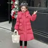 Abrigo de invierno para niña 2026 nuevo lanzamiento, chaqueta gruesa de algodón plumón con bolsillos de rombos, hasta la rodilla, estiliza, moderno