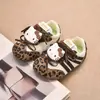 Tenis infantiles con estampado de leopardo, zapatos para niñas, nueva colección otoño 2026, zapatos casuales para niñas pequeñas y bebés, zapatillas de entrenamiento alemanas, transpirables