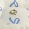 Pendientes de cobre ecológicos para todo el cuerpo color oro café una flecha atraviesa corazón corazón circonita barra curva tachuelas de oreja simples versátiles agujeros de oreja joyería de oreja