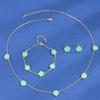 Conjunto de tres piezas de pendientes y collar con trébol de cinco hojas y flor de cinco pétalos de la suerte transfronterizo, conjunto de joyas de flores de cinco hojas de moda europea y americana