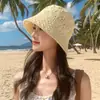 Sombrero de Paja Delgado Tejido Hueco para Mujer, Sombrero de Sol con Protección UV para Viajes de Verano, Adelgazante del Rostro, Sombrero de Sol Elegante y Versátil