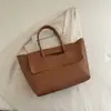 Bolsa Tote Elegante Versátil de Alta Qualidade Transfronteiriça para Mulheres 2026 Novo Estilo Coreano Bolsa de Mão Simples Bolsa de Ombro Retro para o Dia a Dia