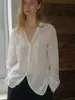 Blusa 100% Lino Bordado Francés Cuello en V con Ribete de Encaje Transparente 2026SS