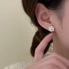Aretes de Camelia Estilo Retro de Hong Kong 2024 Nuevos Explosivos Lujo Ligero Nicho Pendientes de Perla de Alta Gama Pendientes