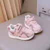 Zapatos Infantiles Estilo Coreano Sencillos Forrest Gump Velcro Ligeros Antideslizantes Zapatos Deportivos para Niños Pequeños Zapatos para Caminar de Bebé Zapatos para Niños