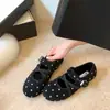 Zapatos Mary Jane retro de lunares para mujer, zapatos planos de lana de punta redonda con correa cruzada para otoño e invierno, zapatos de cuero versátiles de suela blanda