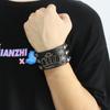 Directo de fábrica original europeo y americano punk no convencional exagerado pulsera de cuero remache corona pulsera de cuero pulsera