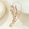 Arete de oreja cruzado EZ6035 con diseño de espiga tachonado de diamantes, no requiere perforación, aretes únicos y etéreos para mujer