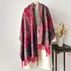 Bufanda Jacquard Floral Étnica con Borlas para Mujer Otoño Invierno Atmósfera Retro Fotografía de Viaje Doble Uso Cálida Bufanda Grande