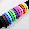 Pulsera de silicona gruesa de marca de moda para pareja para hombre, pulsera inspiradora de color caramelo 10*3 venta al por mayor de fábrica