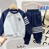 Conjunto Estiloso de Primavera e Outono para Meninos 2025 Novo Tendência Roupas para Meninos Grandes Estilo College Conjunto de Duas Peças Bonito