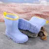 Galochas Infantis para Meninos e Meninas, Alunos do Ensino Fundamental, Antiderrapantes, Impermeáveis, Forradas com Lã, Sapatos de Borracha Quentes, Botas Curtas para Crianças Maiores em Dias Chuvosos