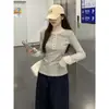 Camiseta Henley de Manga Longa Falsa Duas Peças Listrada de Nicho Estilo Coreano para Mulheres, Camada Base Slim Fit de Outono