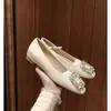 Novos Sapatos Femininos de Verão 2026: Elegantes Slip-ons de Bico Quadrado, Fivela Quadrada, Cor Nude, com Cano Baixo e Strass, Estilo Francês, Versáteis para o Dia a Dia