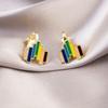Pendientes de Clip Elegantes y Versátiles para Mujeres Sin Perforaciones, Adecuados para el Viaje Diario, con un Toque de Lujo Ligero de Alta Gama, Diseño Triangular