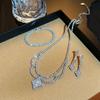Brincos de pulseira de colar de diamante multicamadas de estilo coreano feminino 2024 Novo estilo estilo frio design de nicho terno de casamento nupcial