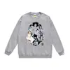 Marca moderna de estilo japonês com estampa de desenho animado de cabeça de macaco, nova blusa de moletom casual de gola redonda em terry de corte solto para homens e mulheres, adequada para adolescentes no outono e inverno