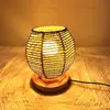 Lámpara de Mesa Retro Moderna para Sala de Estar Tatami Simple Lámpara de Bambú Tejido para el Hogar Estilo Chino Nuevo Lámpara de Mesita de Noche de Bambú Creativa y Práctica