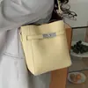 Bolsa de Cubo de Mano de Alta Gama para Nicho al por Mayor Transfronterizo, Moderna y Versátil, Súper Elegante, Súper Popular, Bolsa de Hombro y Cruzada de Alta Calidad