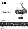 Carrete de Spinning Daiwa 24 Exceler Lt Dawa Slant para Pesca en el Mar, Pesca en Rocas y Pesca Deportiva con Señuelos Profesional