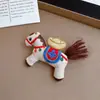 Broche de Pônei Tecido Malha Estilo Floresta Desenho Animado Ano do Zodíaco, Acessório de Alfinete de Luxo de Alta Qualidade, Joia da Moda