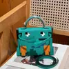 2025 Novo Modelo Little Red Book Mesmo Estilo Bolsa Boneca Mosaico Camada Superior Couro Genuíno Bolsa de Mão Feminina Bolsa de Ombro Luxo Leve