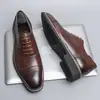 Zapatos de cuero estilo británico con punta fina transfronterizos, nueva colección de Amazon, zapatos de boda, tallas grandes, calzado formal de negocios, zapatos casuales para hombre en relieve